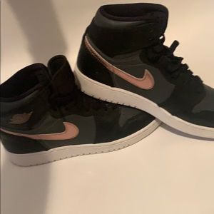 Air Jordan 1 Retro High 
“Bronze Medal”